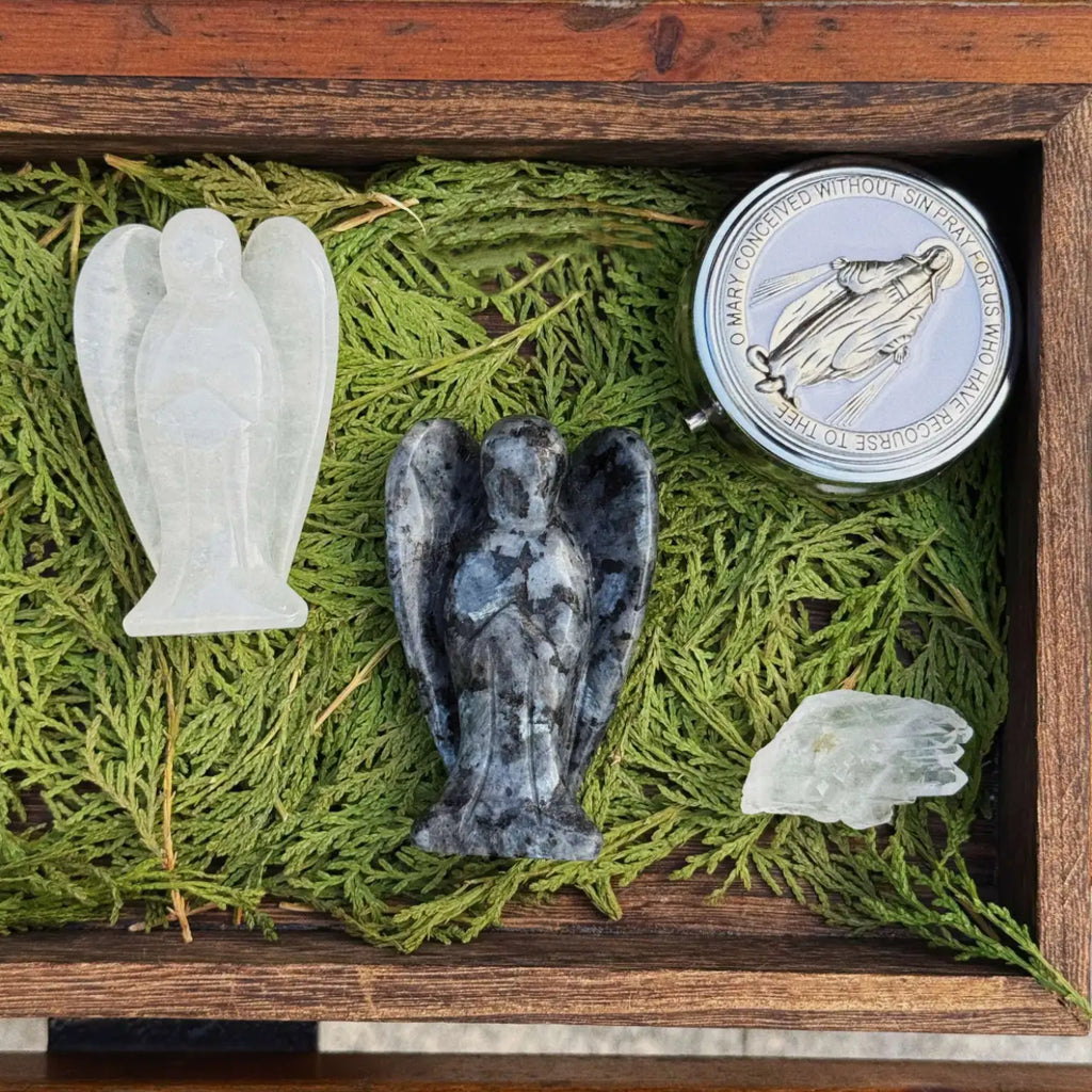Archangel Protection Statue – Hand-Carved Natural White Quartz & Black Flash Obsidian Display Piece