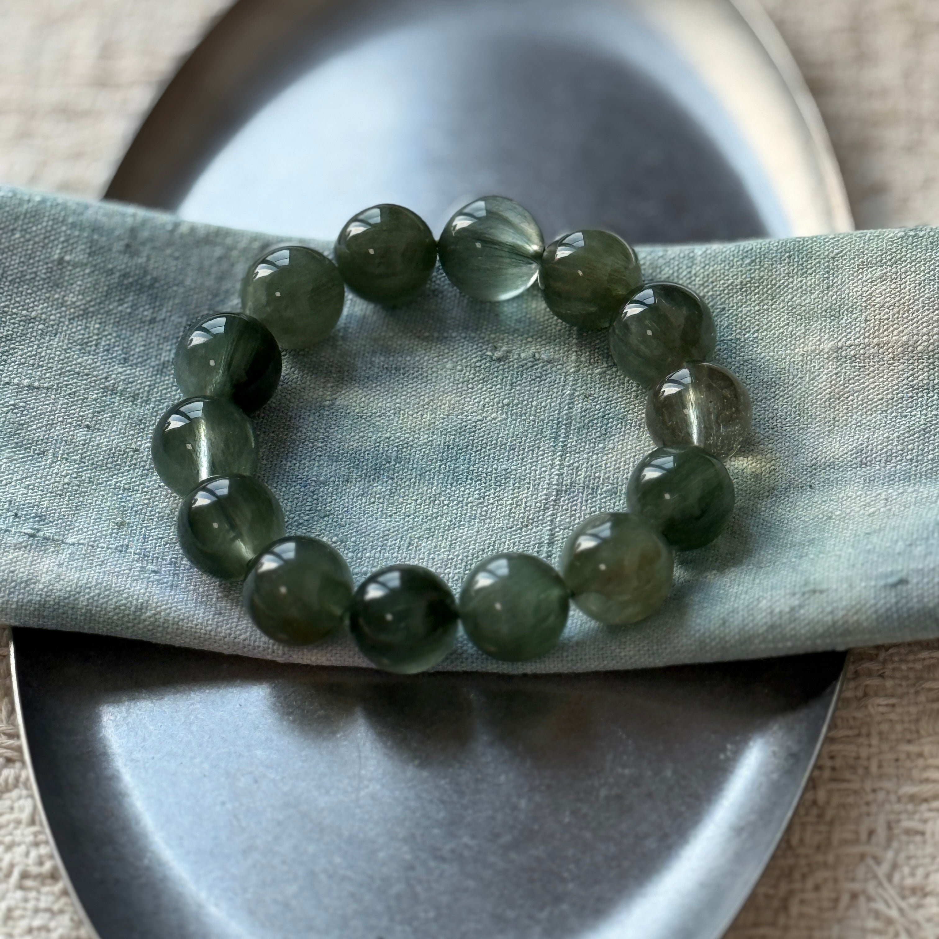 ZhongYi · Green Rutilated Quartz Single-Loop Bracelet